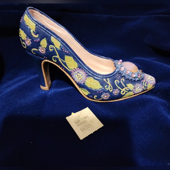 Sarna Other - Sarna Charmed Life Mini Shoe #7-35 Vintage 1990's:Blue Floral Pump